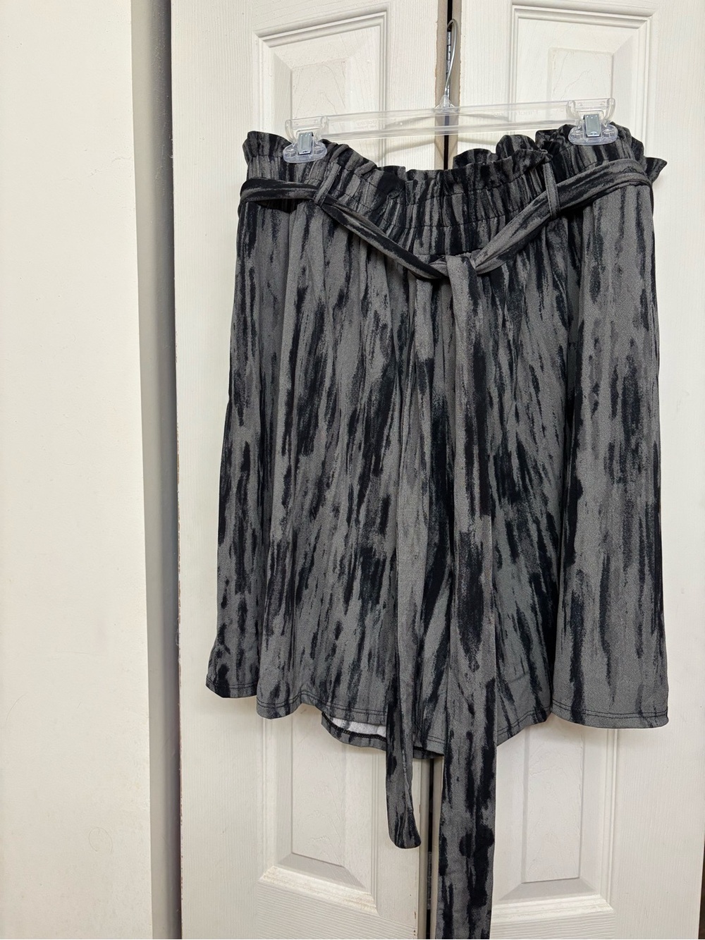 Women's Gray Patterned Paperbag Waist short with Tie